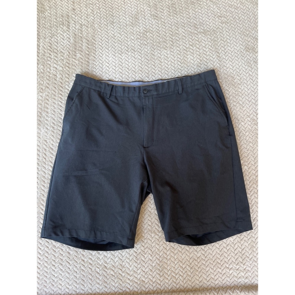 Greg Norman Mens Protek Golf Shorts Dark Gray Size 40 Flat Front Performance